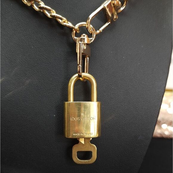 Authentic Louis Vuitton Lock And Key With Unbranded Chain #300 - Picture 7 of 10